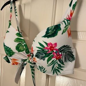 Shade & Shore Swimsuit Top